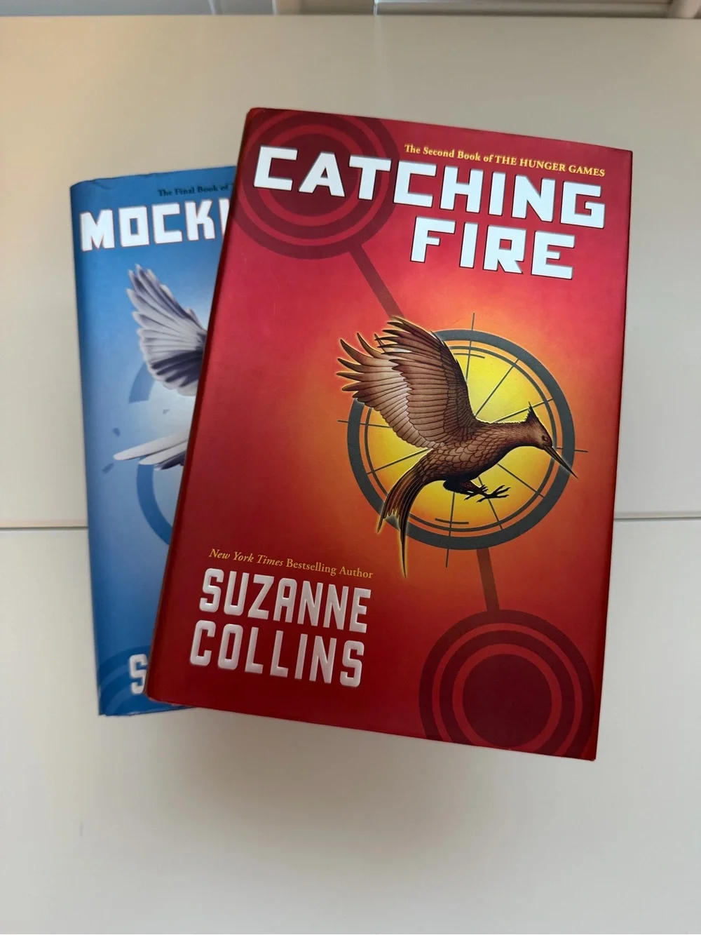 2 Hunger Games Books - Mockingjay & Catching Fire